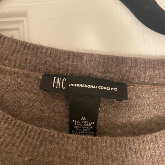 Sweater - Picture 3 of 3